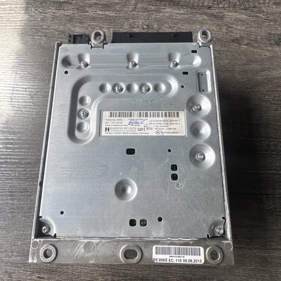 2013 Radio/CD (see also A/C Control or TV Screen) Used C350, amplifier - #A2129005213(ZGS 001)