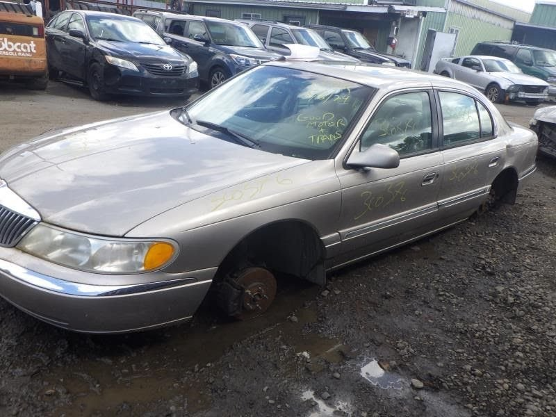 2001 LINCOLN CONTINENTALUsed Headlight Assembly LH