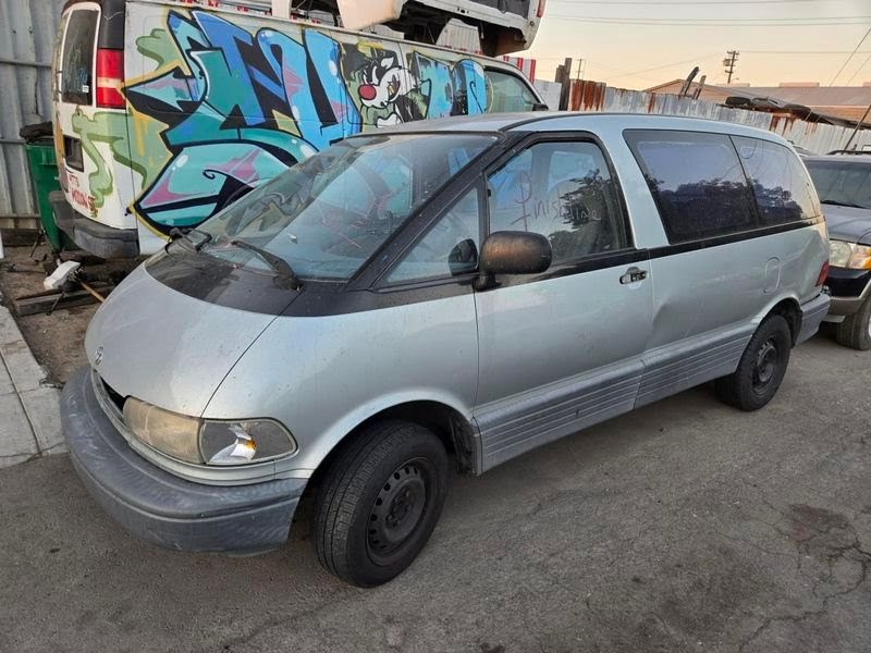 1992 TOYOTA VAN PREVIA Used Interior Light P/n 8411928050