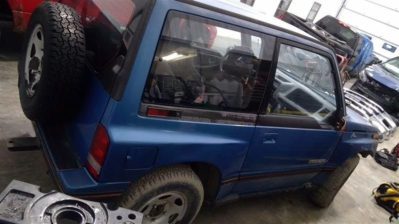 1989 Geo - Tracker Used Quarter Window - Passenger  - Hard Top With Latch And Hinge
