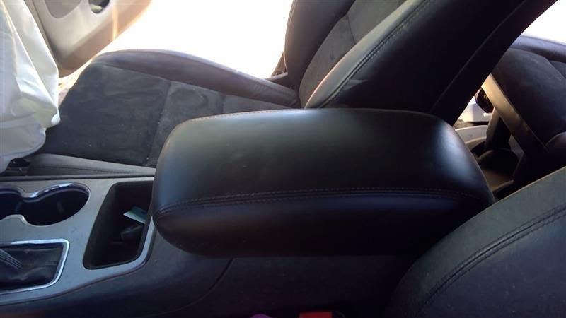 2020 JEEP GRAND CHEROKEE Used Console Front Lid - Black