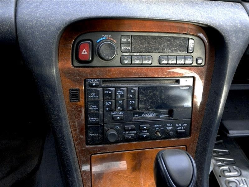 1993 INFINITI J30  Used Radio/CD  -AM-FM-stereo-cassette-CD player