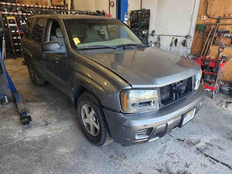 2005 CHEVY TRAILBLAZER Used Front Left Inner; LS & LT; 113.0" WB; Chevrolet gray