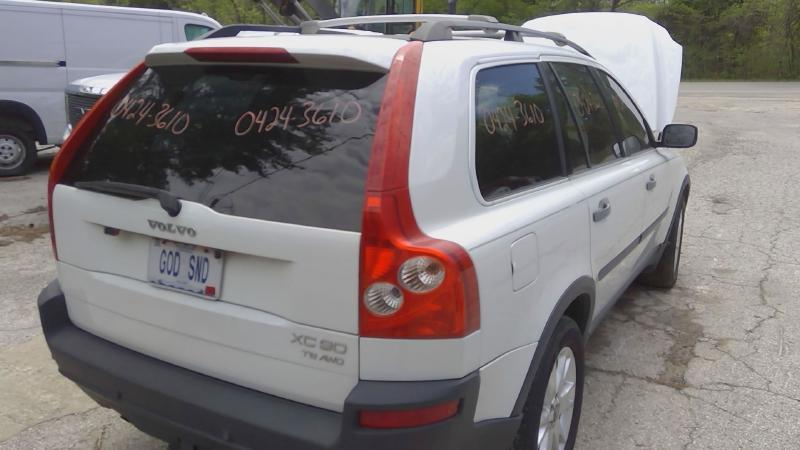 2004 Volvo - XC90 Used Mirror Door - Driver Power, power folding, (illuminated), LH, w/o memory  Color - White