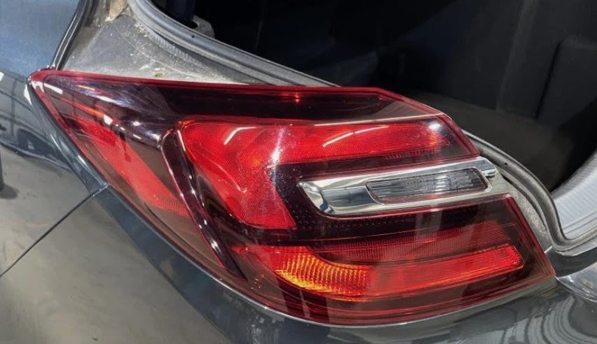 2015 BUICK REGAL Used Tail Light quarter panel mounted, opt DBZ (satin chrome lid gate handle), LH