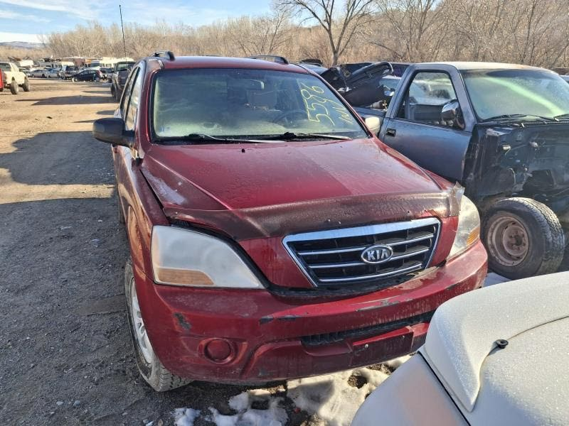 2007 KIA SORENTO Used Steering Knuckle (see also Knee & Strut) - Front Passenger side - 4x4 (ABS), RH