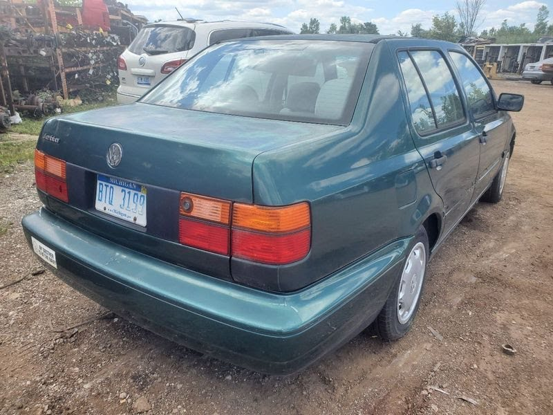 1996  Volkswagen Jetta Used - Shifter Assembly (Floor) - 2.8L V6 SOHC 12V