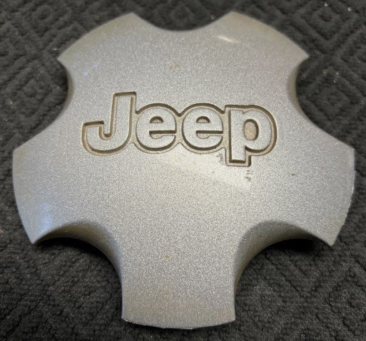 2001 Jeep Grand Cherokee Used Center Cap 5GJ46TRMAA  (1 Unit )