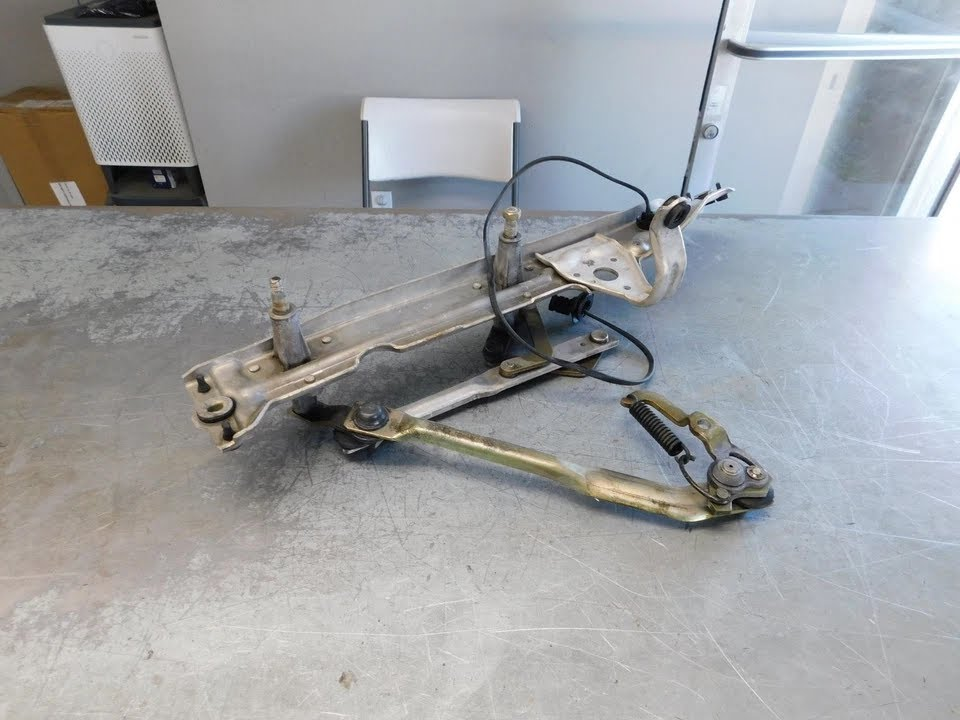 1989 MERCEDES 560 Used Wiper Linkage 126 Type, 560SEL - 0008201582
