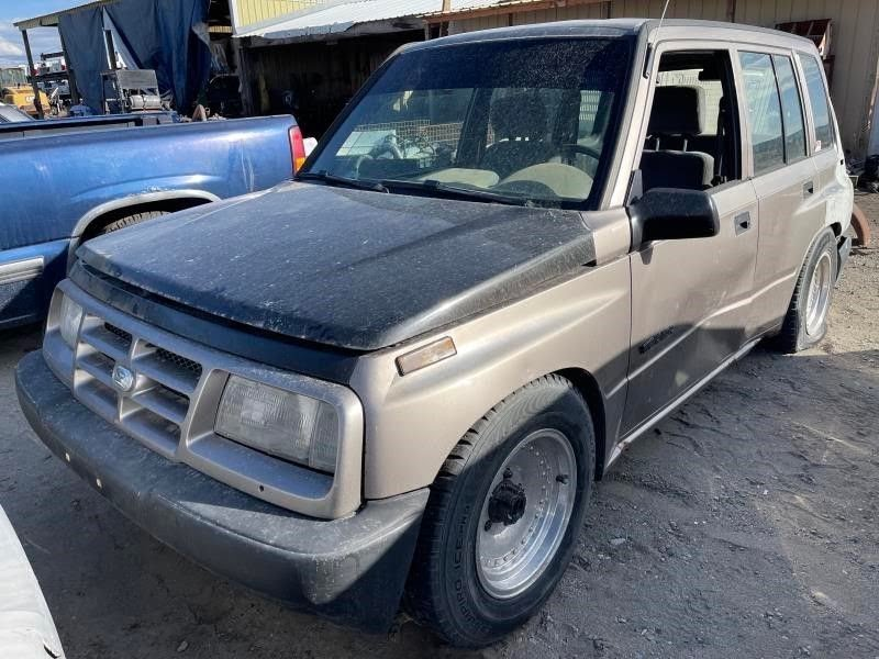 1997 Geo Tracker Used Engine Cylinder Head 1.6L, 16 valves