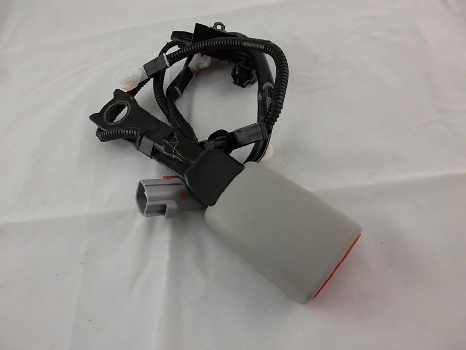 2008 TOYOTA SOLARA Used Seat Belt Front - (bucket), driver, buckle, power seats P/N - 73240-AA070-A1