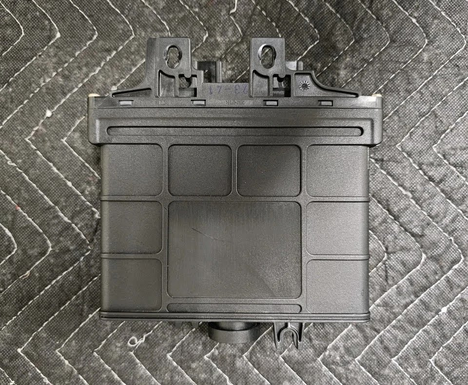1999 VOLKSWAGEN VAN-EUROVAN Used Transmission Computer P/N 01P927733BF