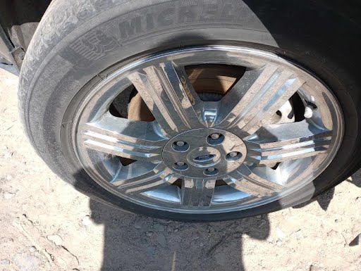 2008 - FORD TAURUS - Used - Wheel - 8x7-1/2 (aluminum, TPMS), 7 spoke