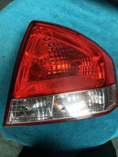 2007 KIA SPECTRA - Used Tail Light Passenger - 4 Dr sedan