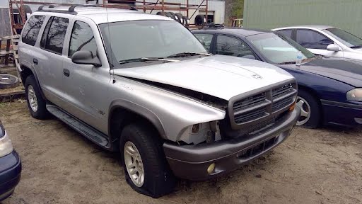 2000 - DODGE DAKOTA - Used - Steering Knuckle (see also Knee & Strut) - 4x4, rear wheel ABS, RH - Front