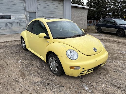 2002 - VOLKSWAGEN BEETLE/BUG - Used - Seat Belt Front - (Htbk), (bucket seat), driver, retractor