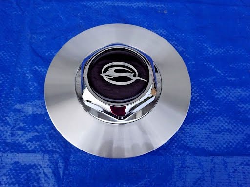 1994 - CHEVY IMPALA (1980 UP) - Used - Center Cap (Wheel)