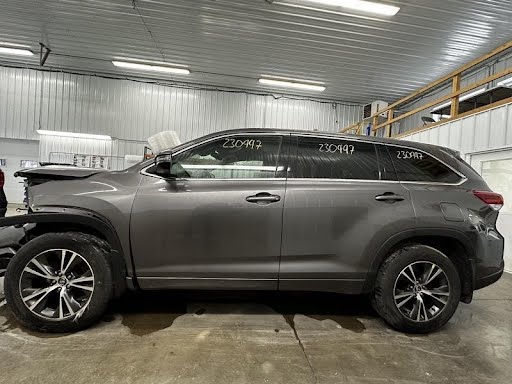 2018 - TOYOTA HIGHLANDER - Used - Door Rear (side of vehicle) - w/o automatic up and down rear windows; LH