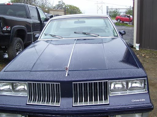 1984 - OLDSMOBILE CUTLASS (1973 UP) - Used - Door Front - 2 Dr, manual Right & 2 Dr, manual Left