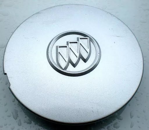 2008 - BUICK LACROSSE - Used - Center Cap (Wheel) - 2