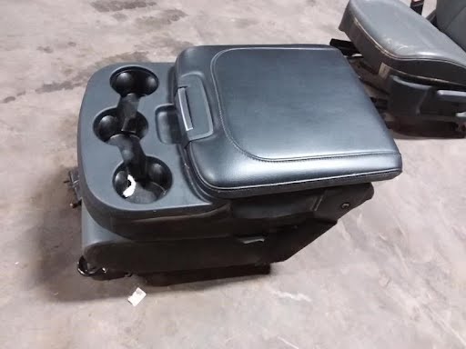 2023 - RAM TRUCK 3500 SERIES - Used - Seat Front - Seat Front Center x2 seats - (air bag), bench (40/20/40 split), vinyl, stationary, (center), cup holder