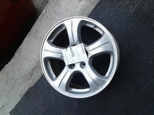 2015 - HONDA PILOT - Used - Wheel - 18x7-1/2 (alloy), 5 spoke, light gray inset, EX