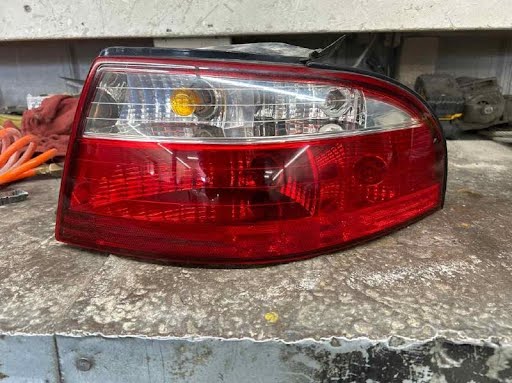 2005 - MERCURY SABLE - Used - Tail Light - Sdn, (quarter panel mounted), RH