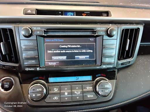 2014 - TOYOTA RAV4 - Used - Radio/CD (see also A/C Control or TV Screen) - ID 100324 on radio face - 86100-0R071