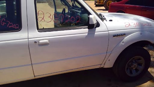 2011-FORD RANGER-Door Front-RH - Color:Prefereed White