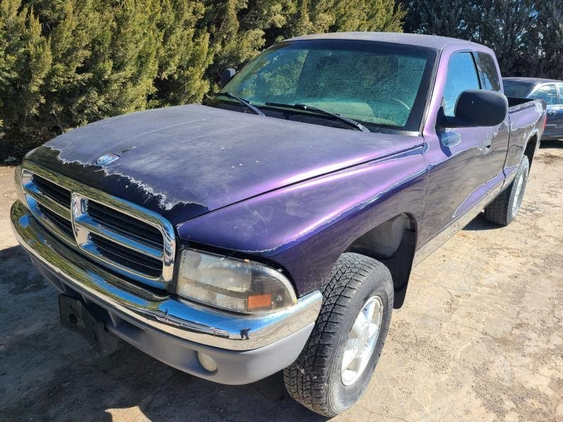 1997 DODGE DAKOTA Used Steering Knuckle (see also Knee & Strut) 4x4 Right