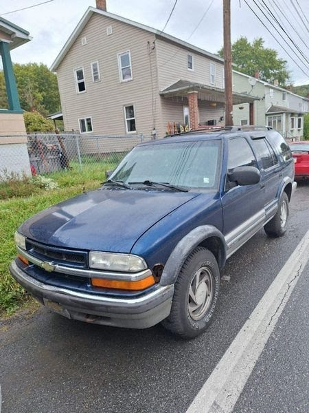 2002 CHEVY BLAZER, S10/S15 Used Steering Knuckle (see also Knee & Strut) 4x2, LH & 4x2, RH