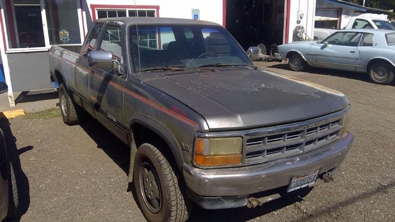 1994 DODGE DAKOTA Used Hood Hinge Right & Left