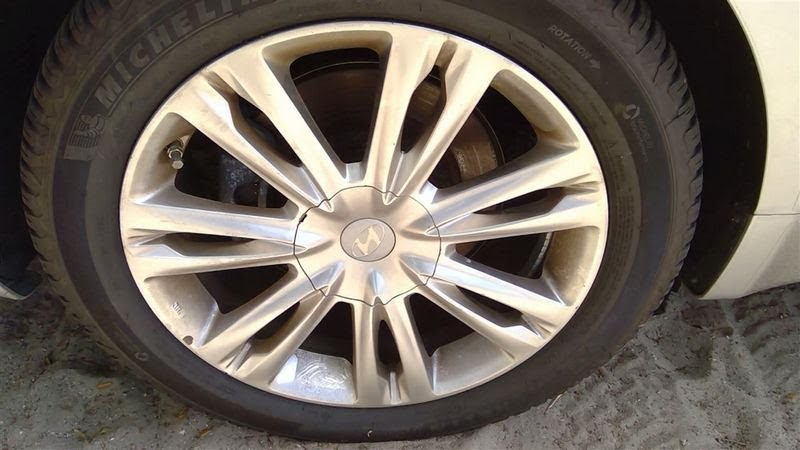 2013 HYUNDAI GENESIS Used Wheel 18x7-1/2 (TPMS), 14 spoke