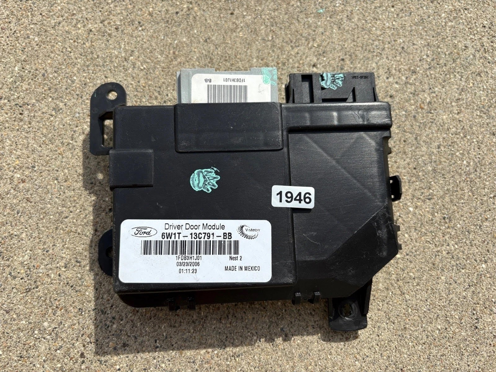 2007 - LINCOLN OTHER - TOWN CAR - Used - Computer Box Not Engine - Theft-Locking, (remote keyless entry receiver, LH door)