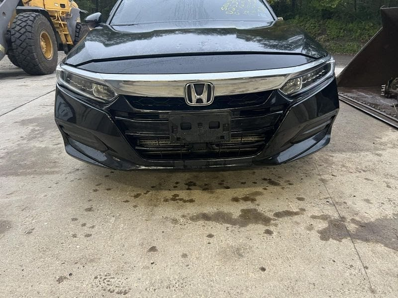 2018 Honda Accord Used Bumper Assembly, front turbo, w/o fog lamps