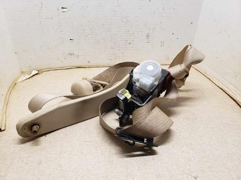 2005 LINCOLN OTHER - TOWN CAR Used Seat Belt Front (bench seat), (40/20/40), driver, retractor biege