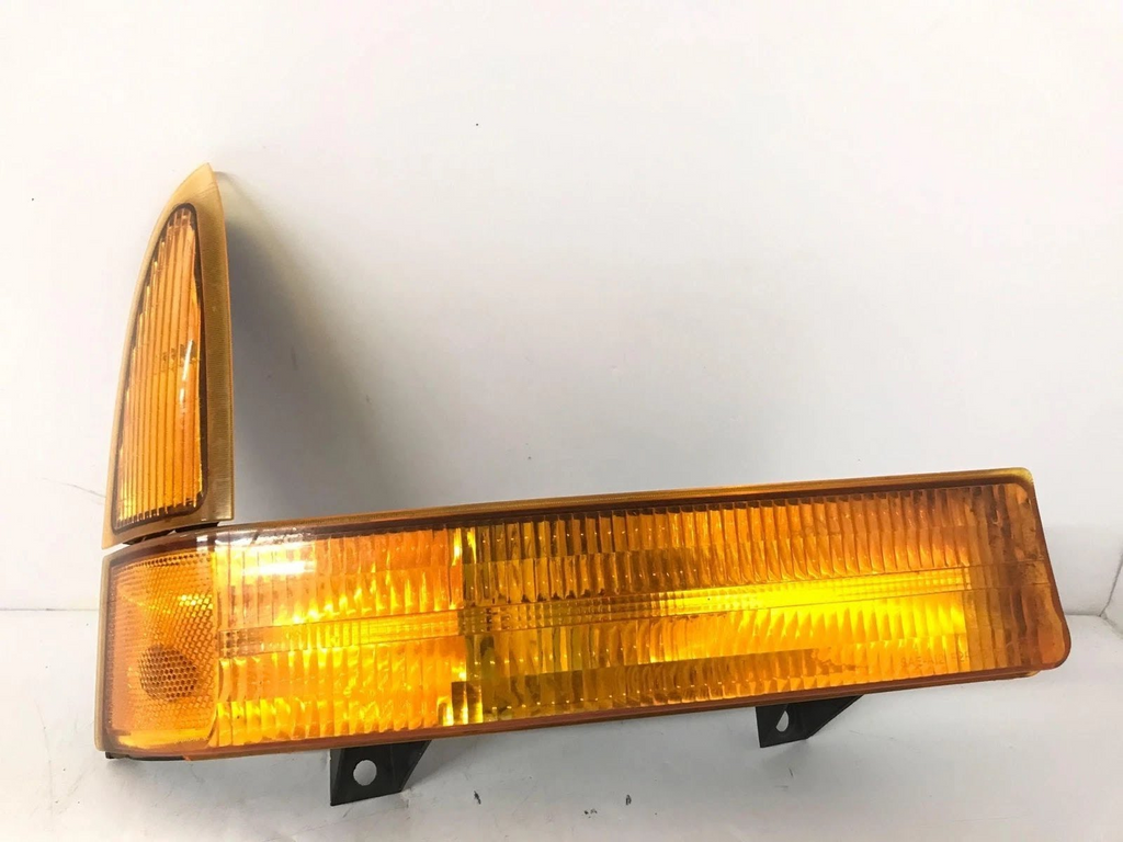 2000 FORD EXCURSION Used Turn Signal/Fog Lamp Park Lamp-Turn Signal, (below headlamps), RH