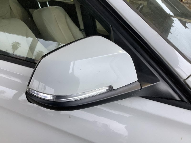 2017 BMW 330I Used Mirror Door Power, automatic reverse tilt, w/o camera; w/o high gloss base; RH - White