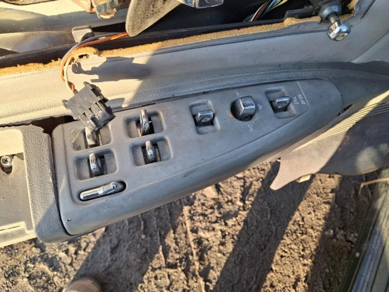 1996 CHEVY IMPALA (1980 UP) Used Window Switch (Front Door) Master's Switch