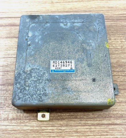 1990 MITSUBISHI MONTERO LS 4WD Used Engine Control Module  MD146946