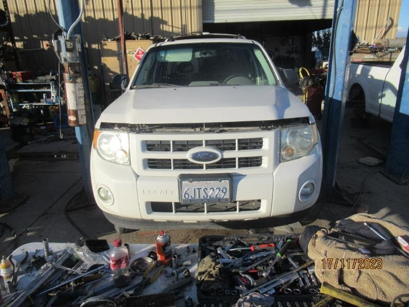 2010 FORD ESCAPE Used Shifter Assembly (Floor)  Automatic Transmission Shift Lever; Hybrid & Limited Hybrid; from 12/11/08