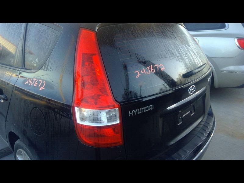 2010 Hyundai Elantra Used Tail Light SW, (quarter mounted), LH