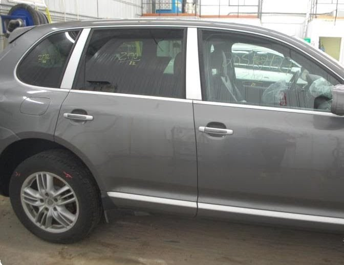 2008 PORSCHE CAYENNE Used Door Rear (side of vehicle) (electric), w/o manual sun blind; RH