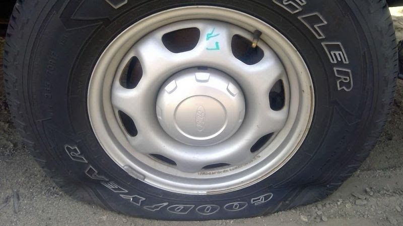 2012 FORD TRUCK-F150 Used Wheel 17x7-1/2, steel, (painted), 6 lugs, 8 holes (silver)