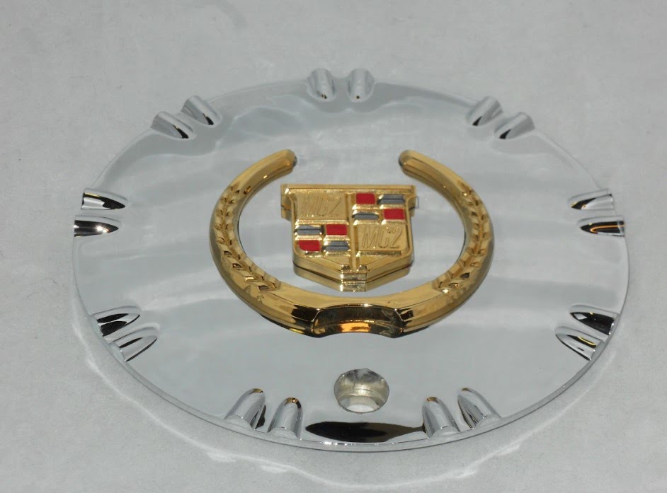 2004 Cadillac - DeVille Used Center Cap