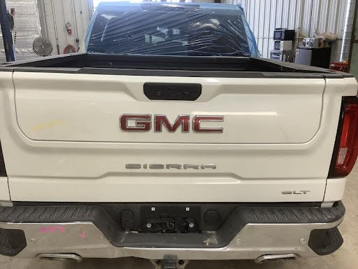 2022 GMC Truck-Sierra 1500 - Tailgate -  Part DISP : multifunction tailgate (Multipro tailgate, opt QK2), w/o surround view; opt UVB (high definition rear camera) UPPER ONLY