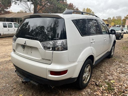 2008-MITSUBISHI OUTLANDER-Tail Light-quarter panel mounted, RH