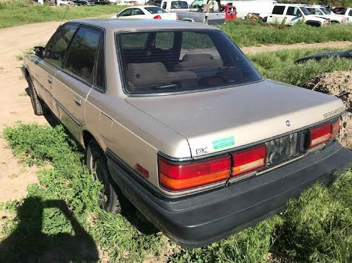 1990-TOYOTA CAMRY-Tail Light- Sdn, quarter panel mounted, from 2/90 (red on top) Left