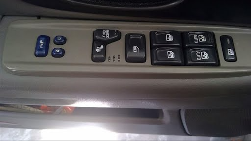2004-GMC TRUCK-ENVOY XUV-Window Switch (Front Door)-Driver's, master, heated seats (opt KA1), w/o International symbols