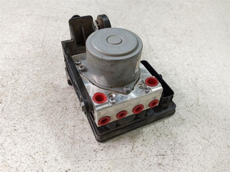 2021 GMC Acadia  Anti-Lock Brake Pump VIN J (11th digit, Limited), variable assist steering (opt NV7)